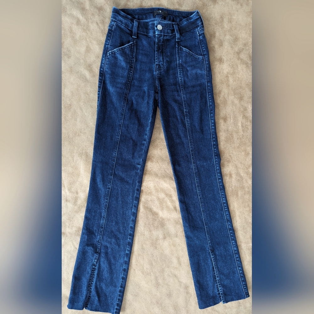 7 For All Mankind Kimmie Straight Leg Jeans! Size 24!